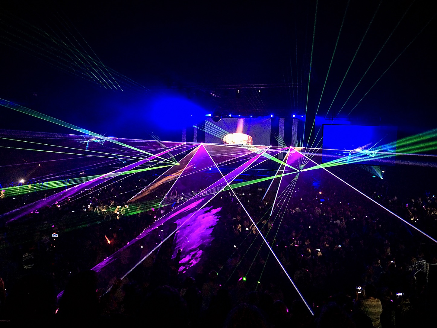 Laser-Show bei einer großen 80er- und 90er-Veranstaltung